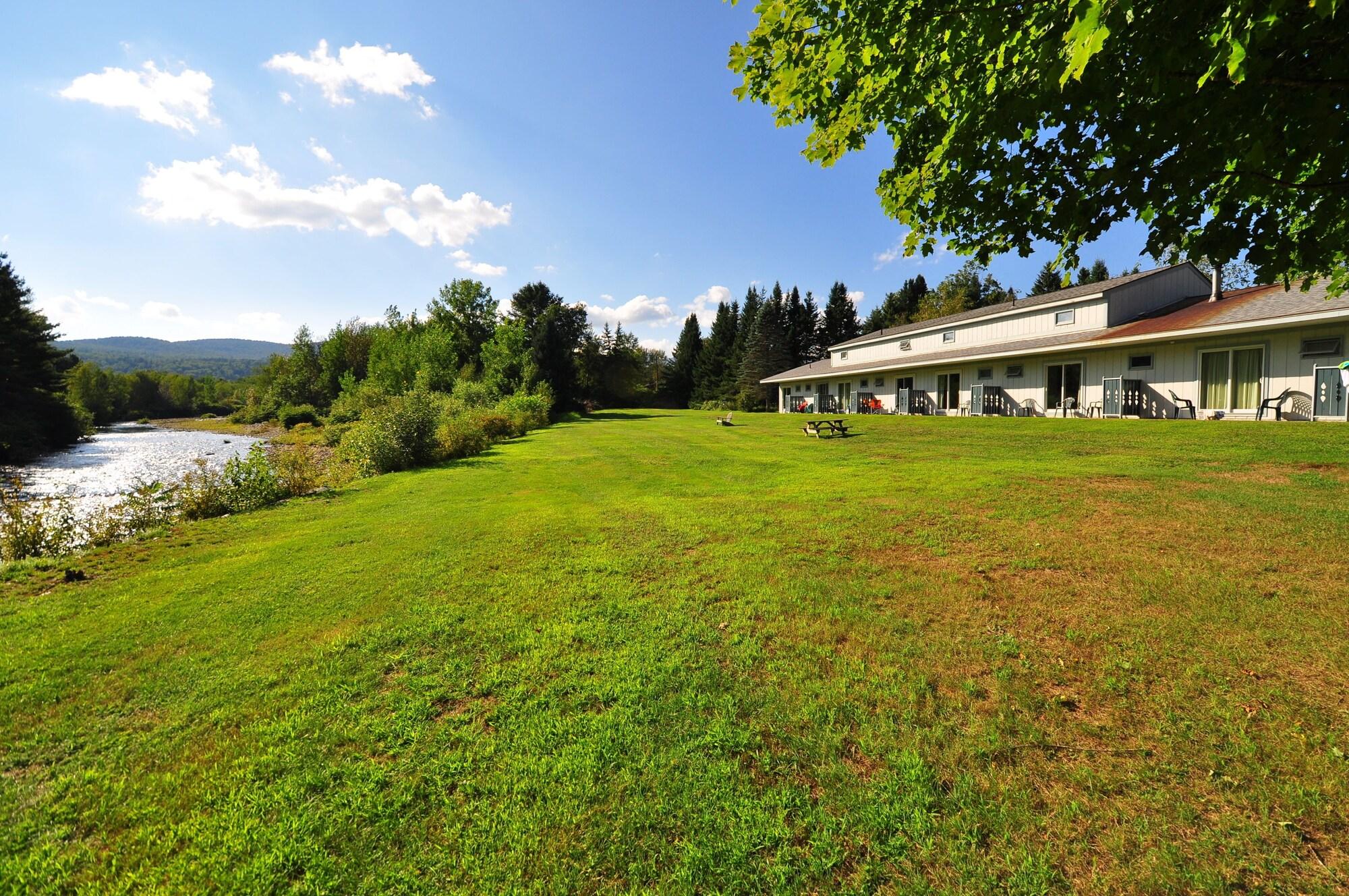 Sun & Ski Inn And Suites Стоу Екстер'єр фото